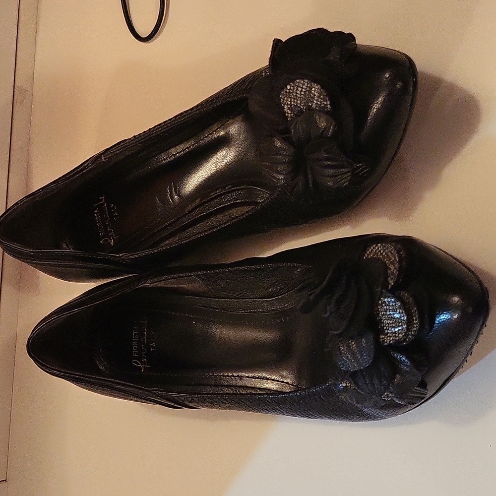 Flat shoes